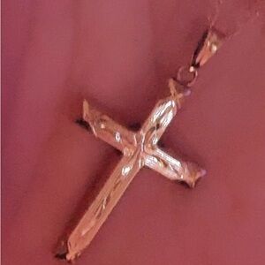 Elegant 10k yellow Gold Cross Pendant Necklace